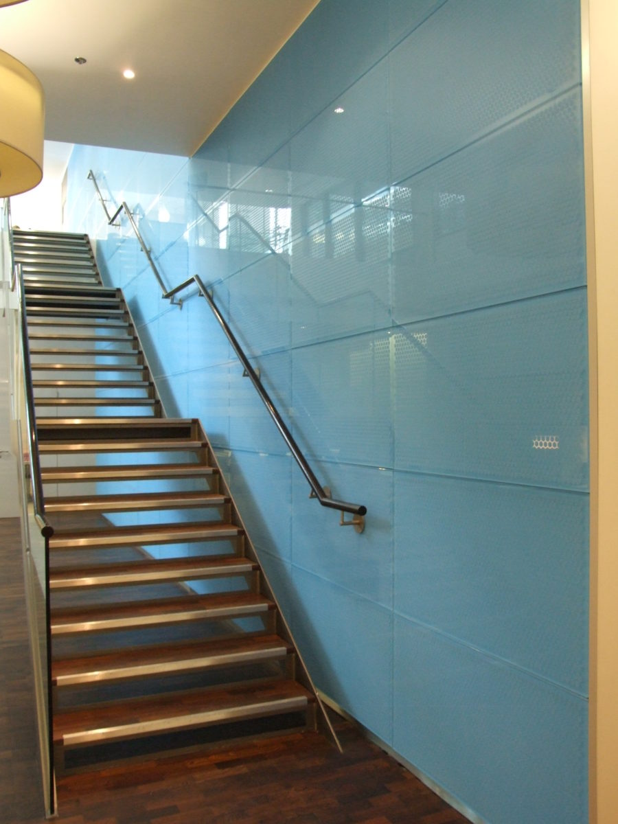 Daedalian glass wall with staircase example 2