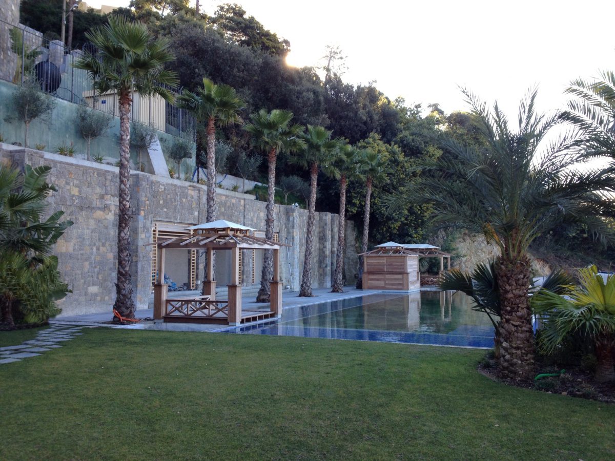 Pool and terrace, la Californie, Cannes, France