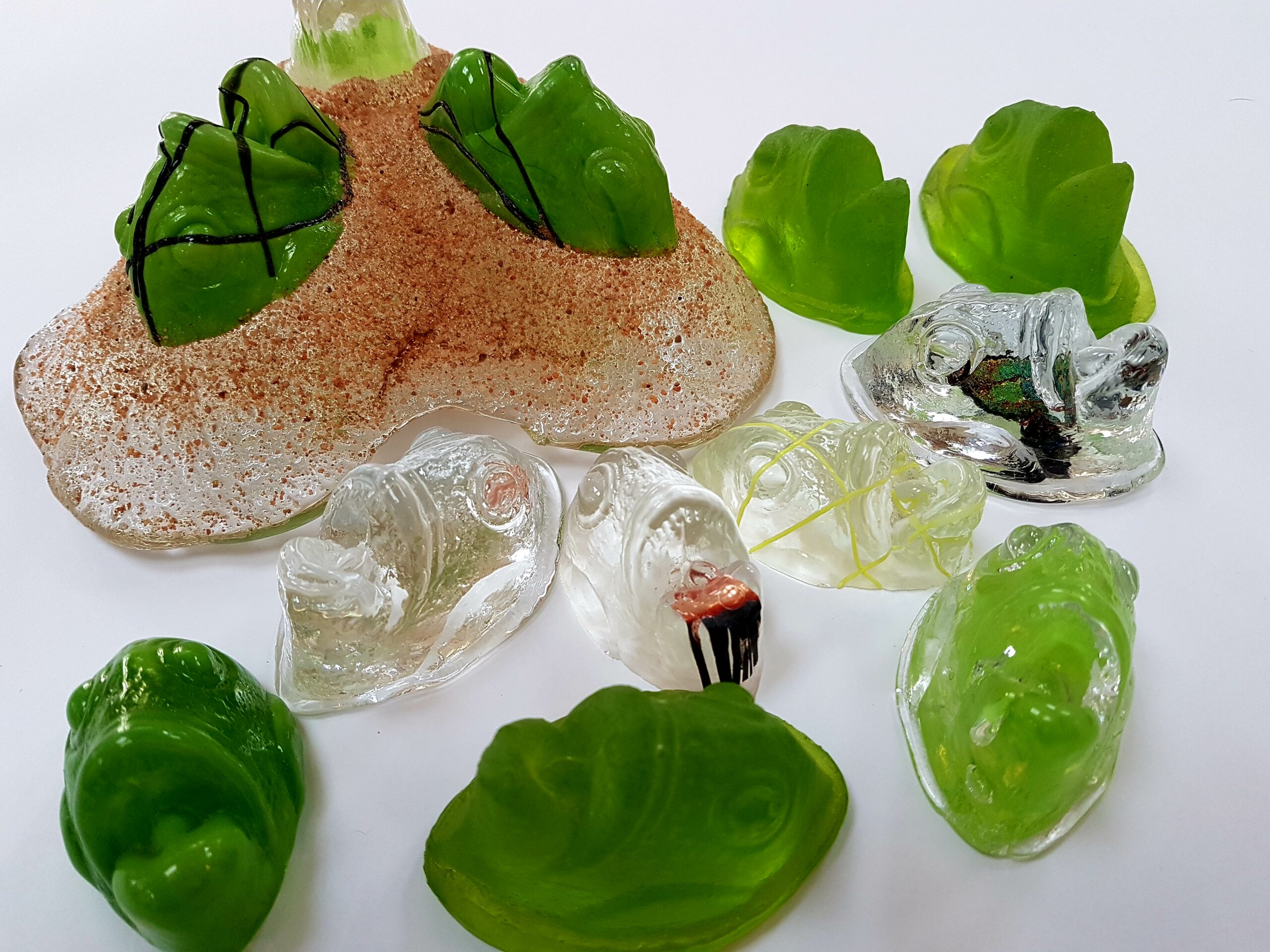 An art project by Davia Walmsley, Founder and Creative Director of Daedalian Glass Studios to raise awareness of marine sustainability.